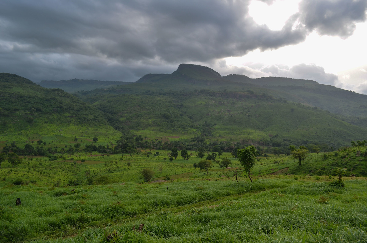 Country profile for Guinea, land governance situation