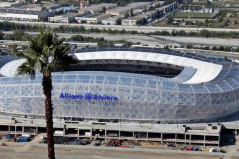 Le stade Allianz Riviera de Nice, en 2013. La maison des Venturino-Carabalona se trouve sur le tracé d'une route devant relier le stade au front de mer pour l'Euro 2016.@ Eric Gaillard / REUTERS Droits réservés